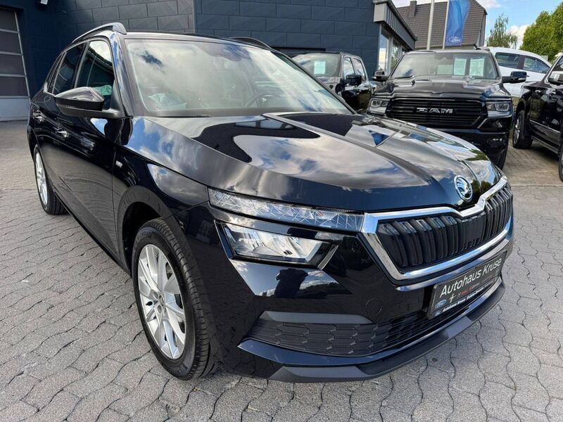Schwarz magic perleffekt Gebraucht 2023 Skoda Kamiq Tour SUV | 21.990 € (Fairer Preis) - Bild 1/4