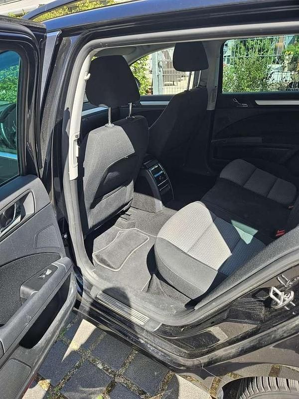 Gebraucht Skoda Superb Exclusive 140 PS (102 kW) 2013 Schwarz Kombi