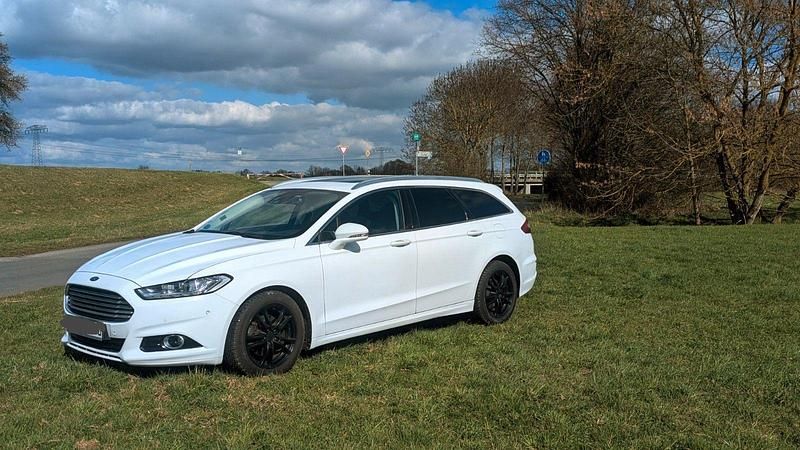 Gebraucht Ford Mondeo Trend 150 PS (110 kW) 2016 Weiß Kombi