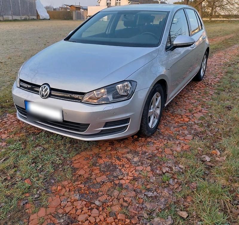 Gebraucht VW Golf VII 100 PS (73 kW) 2014 Silber Limousine