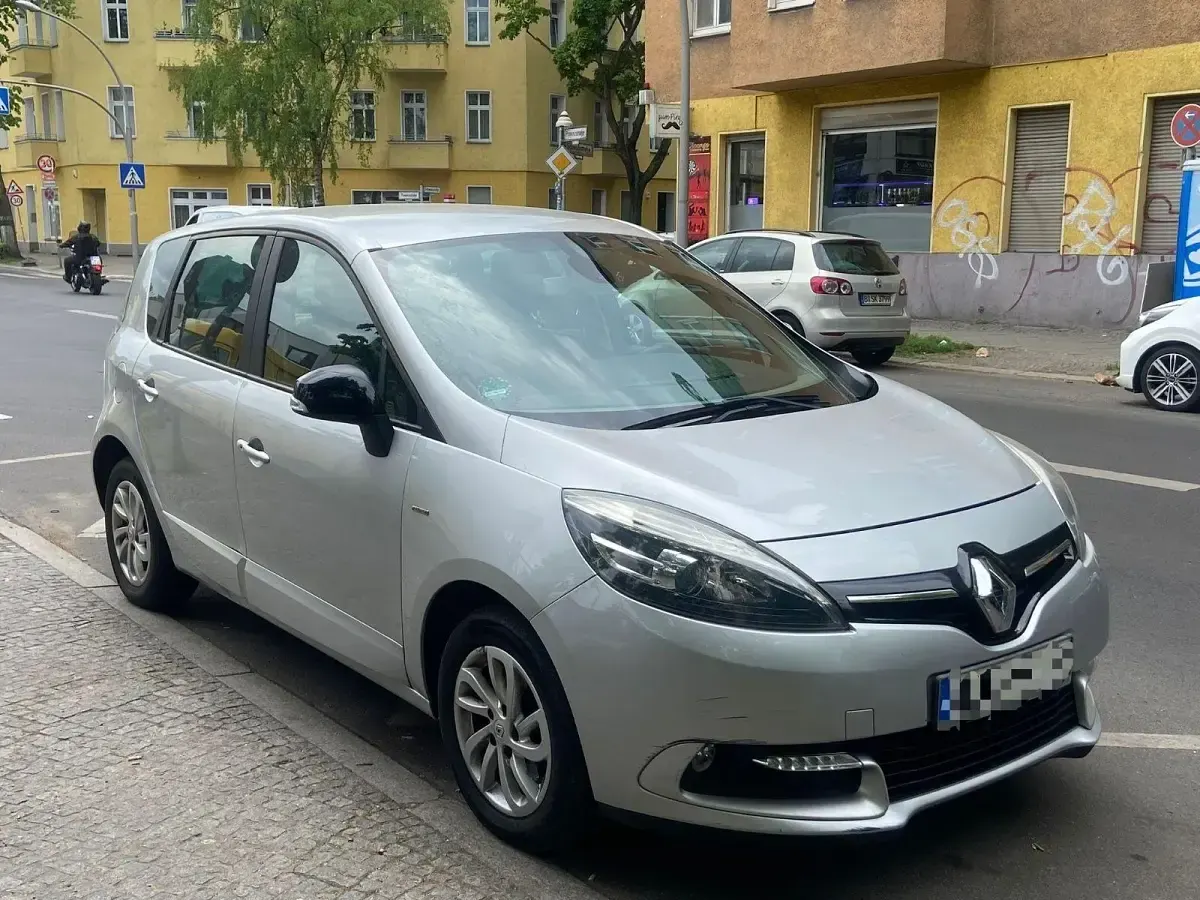 Gebraucht Renault Scénic III LIMITED 110 PS (80 kW) 2016 Silber Van / Kleinbus