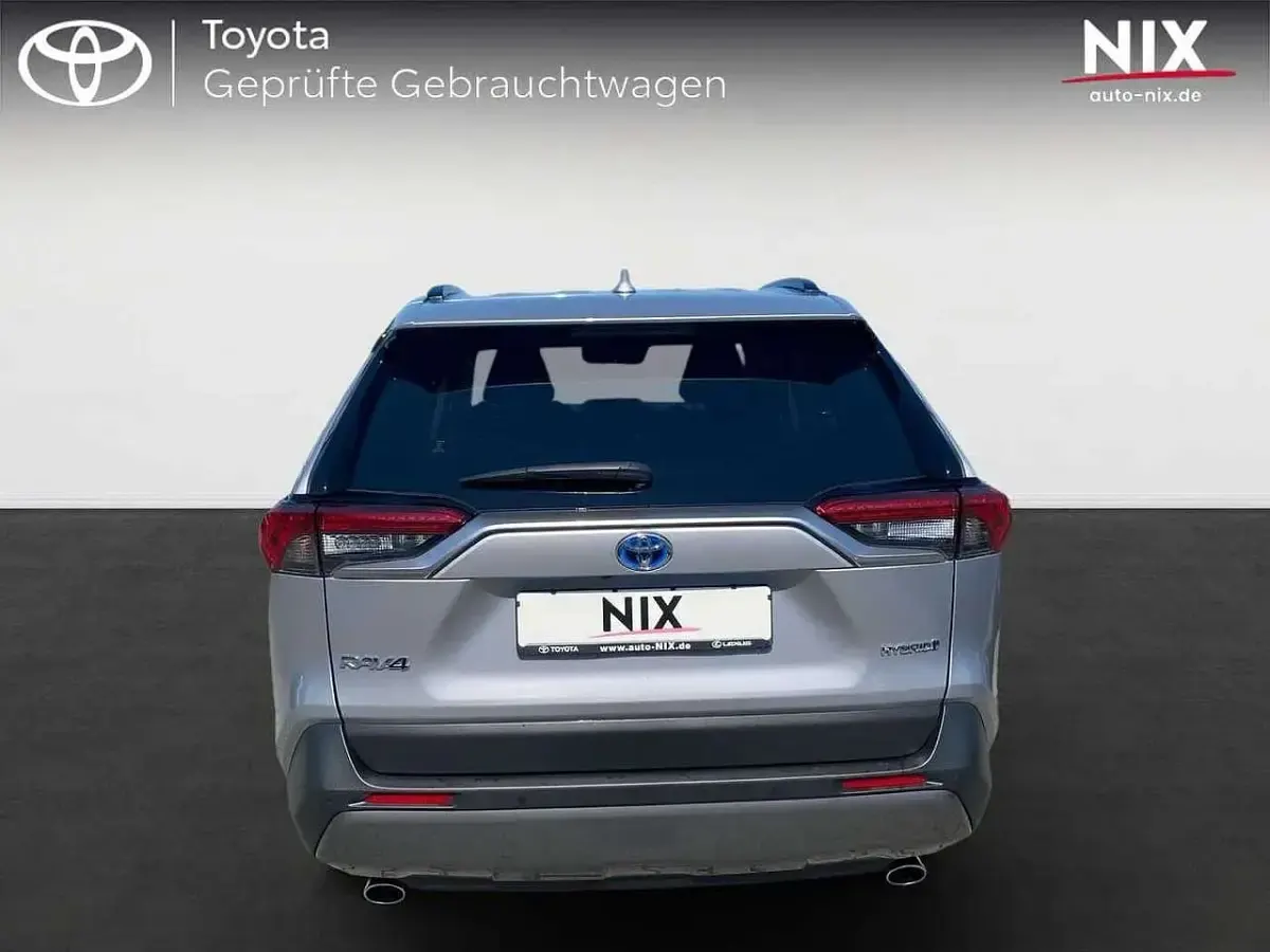 Gebraucht Toyota RAV4 Hybrid Plus 222 PS (163 kW) 2020 Lichtsilber metallic SUV