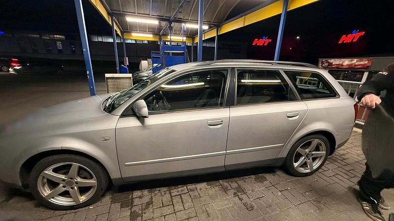 Gebraucht Audi A4 131 PS (96 kW) 2001 Silber Kombi