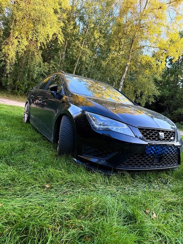 Schwarz Gebraucht 2015 Cupra Leon Kombi | 14.500 € (Fairer Preis) - Bild 1/4
