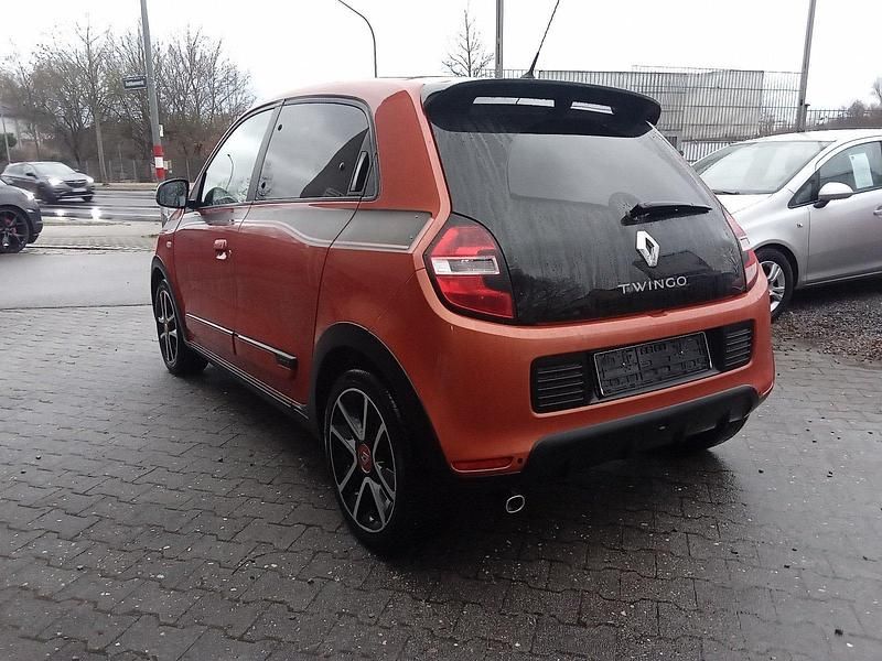 Second-hand Renault Twingo 90 CP (66 kW) 2018 Portocaliu Hatchback