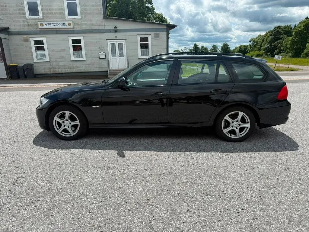 Gebraucht BMW 318 143 PS (105 kW) 2009 Kombi