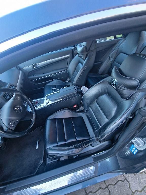 Gebraucht Mercedes E350 231 PS (169 kW) 2009 Grau Coupé