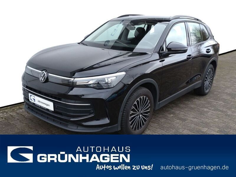 Deep black perleffekt/ Gebraucht 2024 VW Tiguan Life SUV | 39.980 € (Teuer) - Bild 1/4