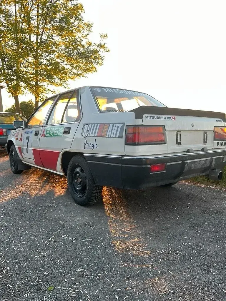 Gebraucht Mitsubishi Lancer 70 PS (51 kW) 1988 Weiß Limousine