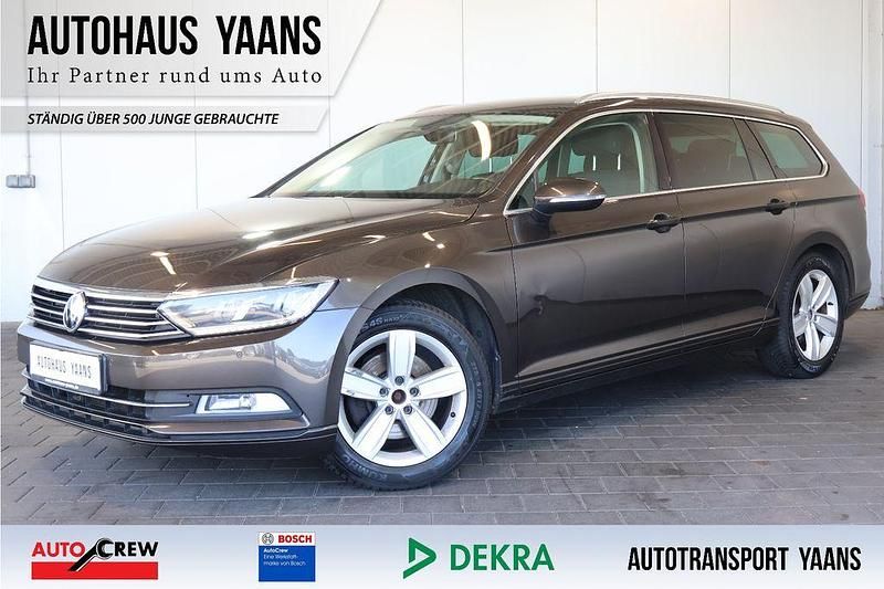 Schwarz Gebraucht 2015 VW Passat Comfortline Limousine | 7.989 € (Superpreis) - Bild 1/4