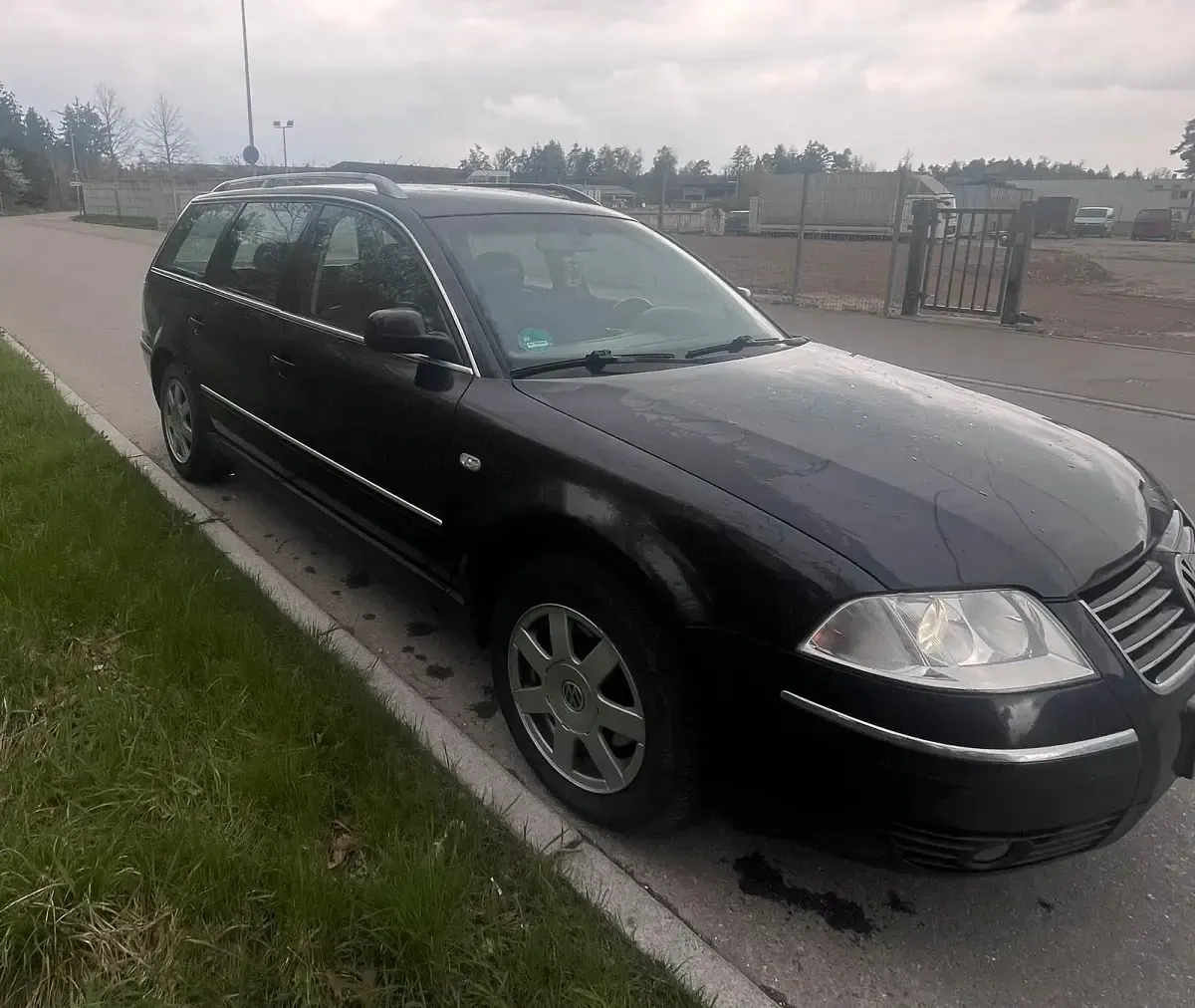 Gebraucht VW Passat 102 PS (75 kW) 2002 Schwarz Kombi
