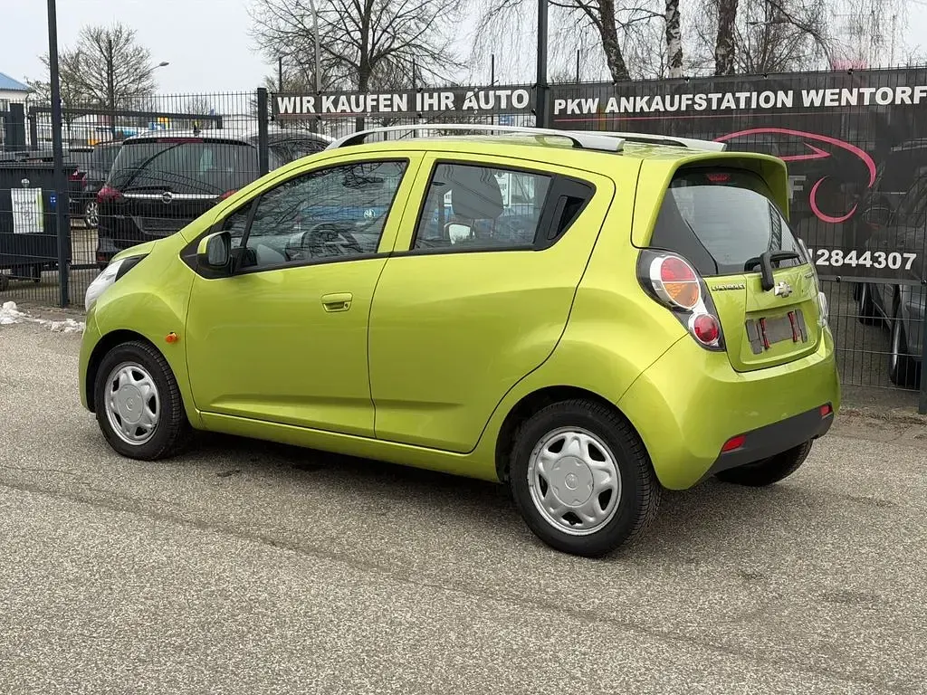 Używany Chevrolet Spark LS 82 KM (60 kW) 2011 Zielony Hatchback