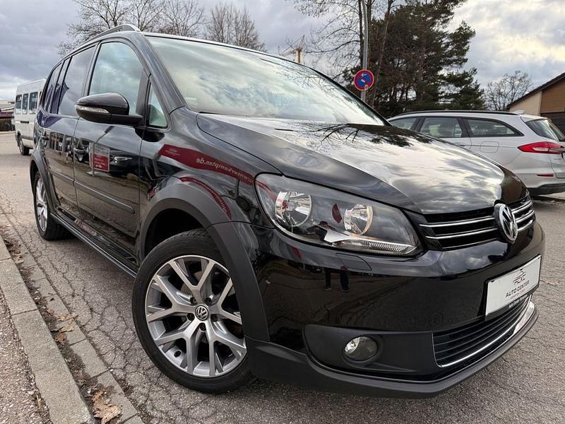 Gebraucht VW Touran Cross 140 PS (102 kW) 2015 Schwarz Van / Kleinbus