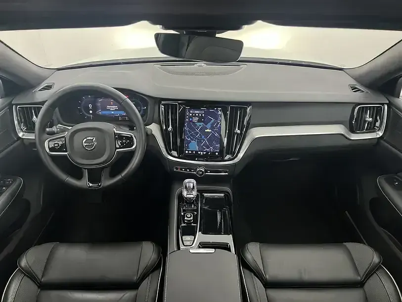 Gebraucht Volvo S60 Plus 455 PS (334 kW) 2025 Crystal white pearl (metallic) Limousine