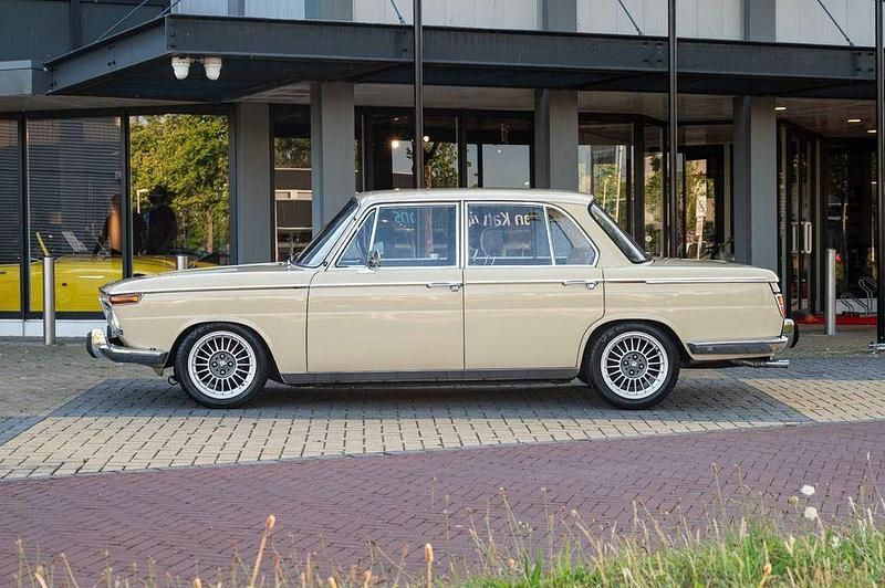 Gebraucht BMW 2000 131 PS (96 kW) 1971 Beige Limousine