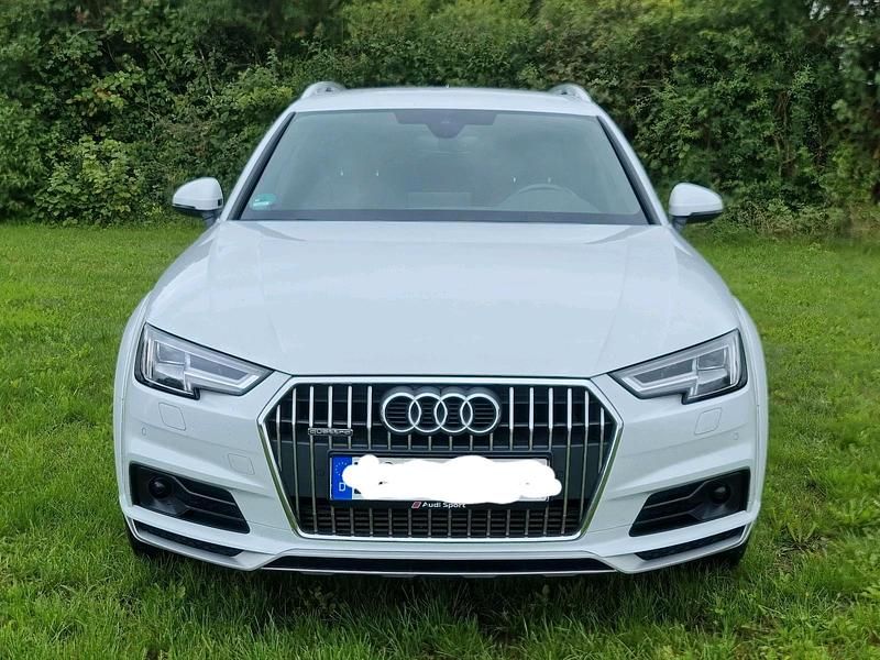 Weiß Gebraucht 2017 Audi A4 Allroad Comfort Kombi | 24.150 € (Etwas zu teuer) - Bild 1/4