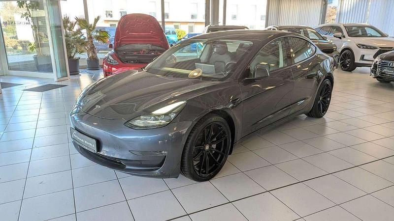 Midnight silver Gebraucht 2021 Tesla Model 3 Long Range AWD Limousine | 24.990 € (Fairer Preis) - Bild 1/4
