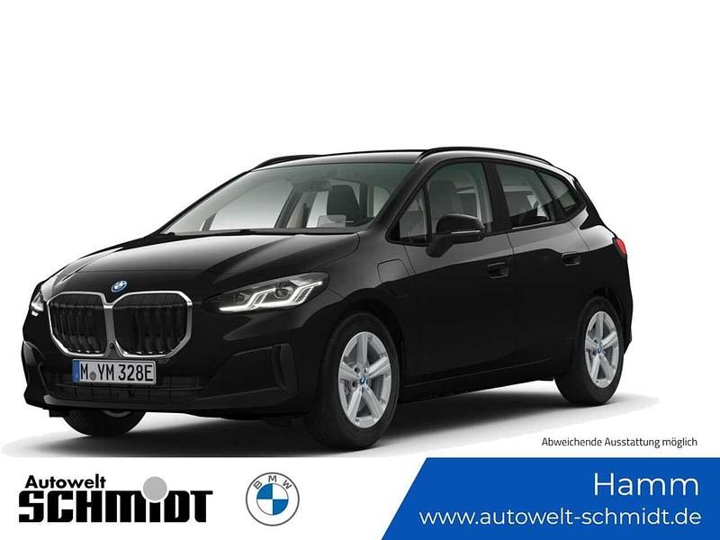Schwarz uni Gebraucht 2024 BMW 230e Active Tourer Van / Kleinbus | 37.890 € (Fairer Preis) - Bild 1/3