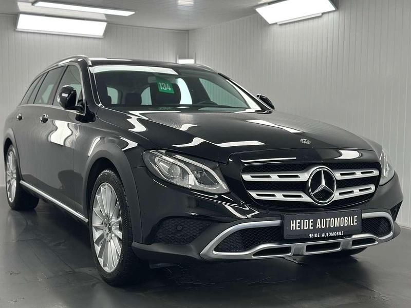 Gebraucht Mercedes E220 All-Terrain 194 PS (142 kW) 2018 Schwarz Kombi