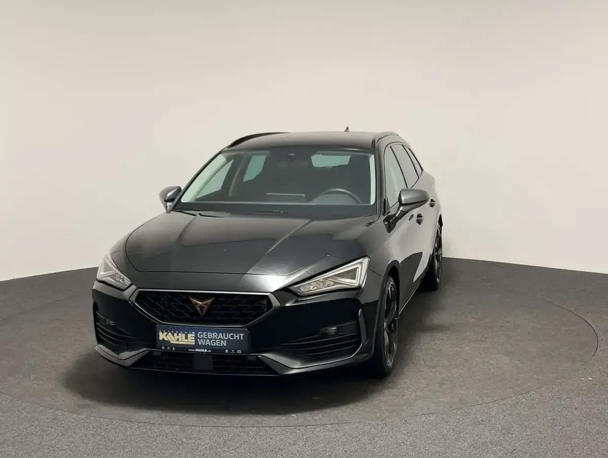 Second-hand Cupra Leon 150 CP (110 kW) 2023 Negru Break