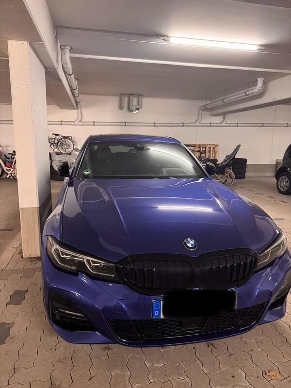 Blau Gebraucht 2021 BMW 330 M Sport Limousine | 42.999 € (Etwas zu teuer) - Bild 1/4