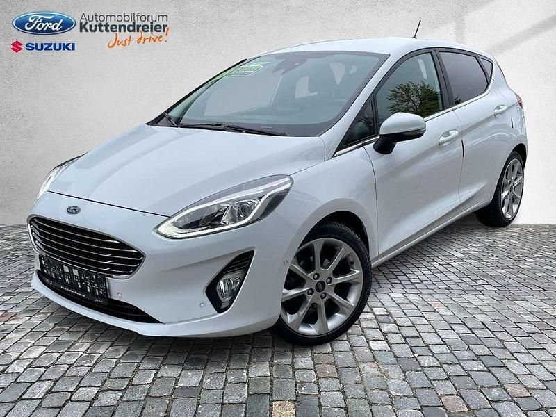 Gebraucht Ford Fiesta Titanium 101 PS (74 kW) 2019 Frostweiß Kleinwagen