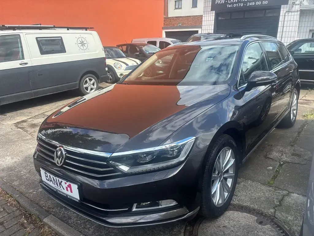 Używany VW Passat Highline 150 KM (110 kW) 2016 Czarny Kombi