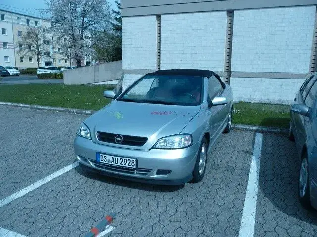 Używany Opel Astra Cabriolet 101 KM (74 kW) 2003 Srebrny Kabriolet