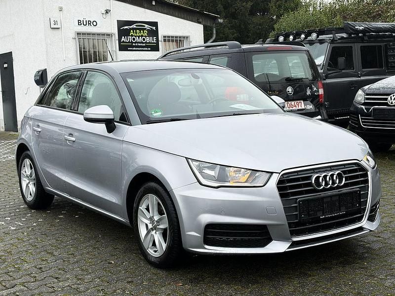 Silber Gebraucht 2016 Audi A1 Sportback Sport Kleinwagen | 12.880 € (Guter Preis) - Bild 1/4