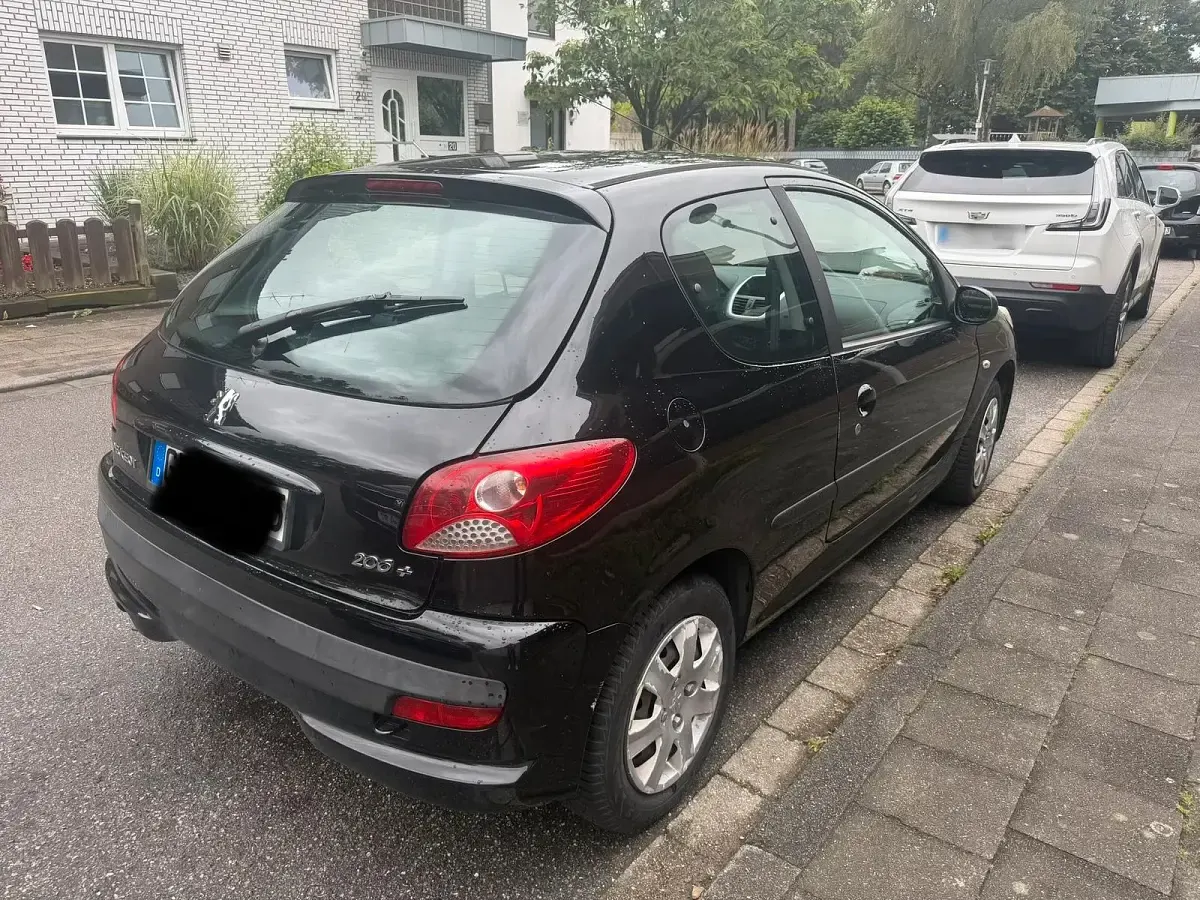 Gebraucht Peugeot 206 75 PS (55 kW) 2009 Schwarz Limousine