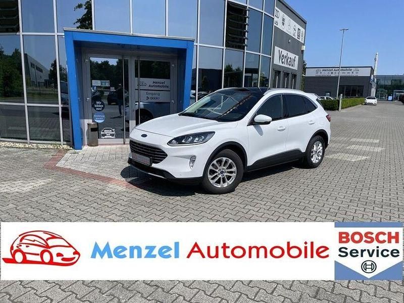 Weiss Gebraucht 2022 Ford Kuga Titanium SUV | 21.900 € (Fairer Preis) - Bild 1/4
