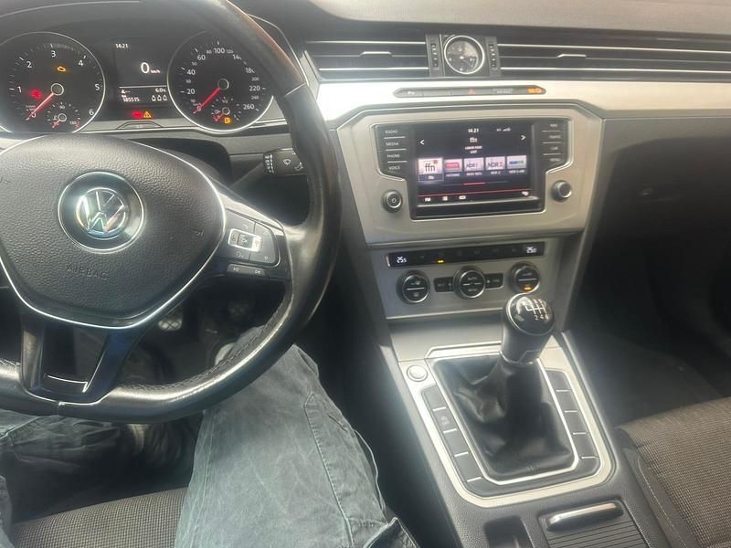 Gebraucht VW Passat 150 PS (110 kW) 2015 Schwarz Limousine