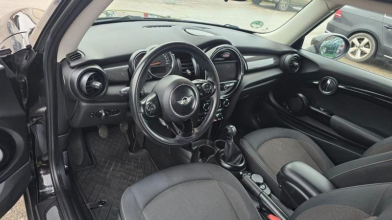 Gebraucht Mini Cooper 136 PS (100 kW) 2015 Schwarz Kleinwagen