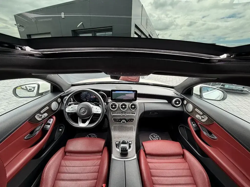 Gebraucht Mercedes C300 AMG 258 PS (189 kW) 2019 Diamantweiss Coupé