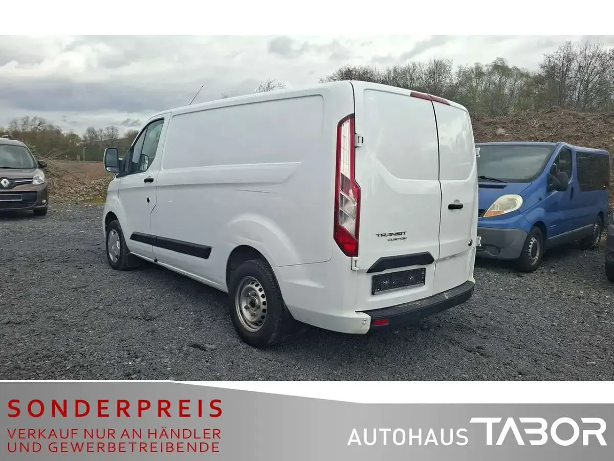 Gebraucht Ford 300 170 PS (125 kW) 2022 Frostweiß Van / Kleinbus