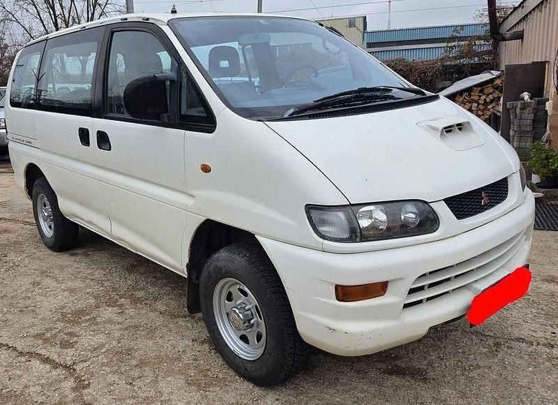 Occasion Mitsubishi Space Gear 99 ch (72 kW) 2001 Blanc Monospace