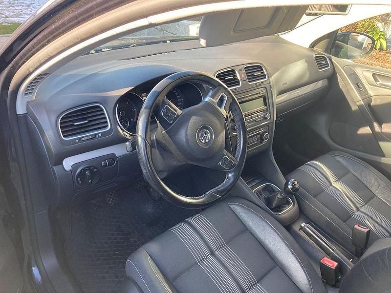 Blau Gebraucht 2012 VW Golf Match Limousine | 4.999 € (Fairer Preis) - Bild 1/3