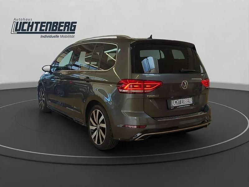 Gebraucht VW Touran Highline 150 PS (110 kW) 2019 Grau Van / Kleinbus