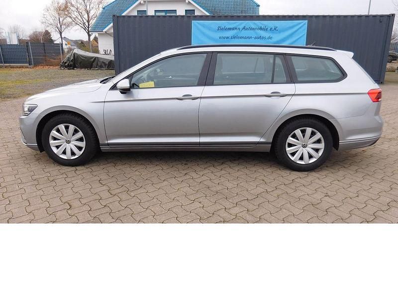 Silber Gebraucht 2022 VW Passat Conceptline Kombi | 18.990 € (Superpreis) - Bild 1/4