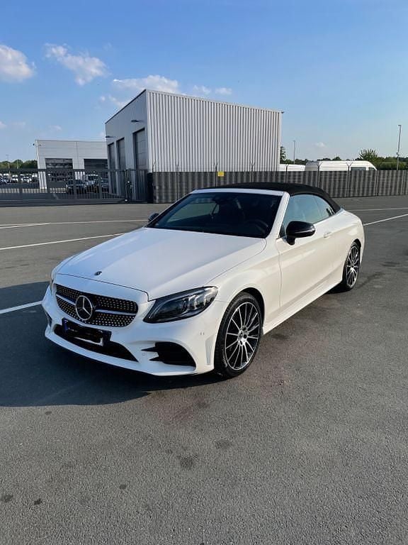 Weiß Gebraucht 2020 Mercedes C200 AMG Cabrio | 38.300 € (Fairer Preis) - Bild 1/4