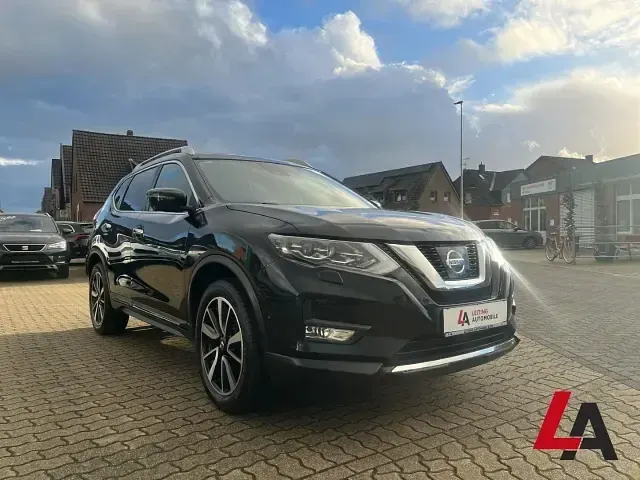 Gebraucht Nissan X-Trail Tekna 163 PS (119 kW) 2018 M) (schwarz SUV
