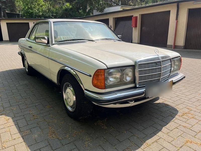 Gebraucht Mercedes 280 184 PS (135 kW) 1979 Weiß Coupé