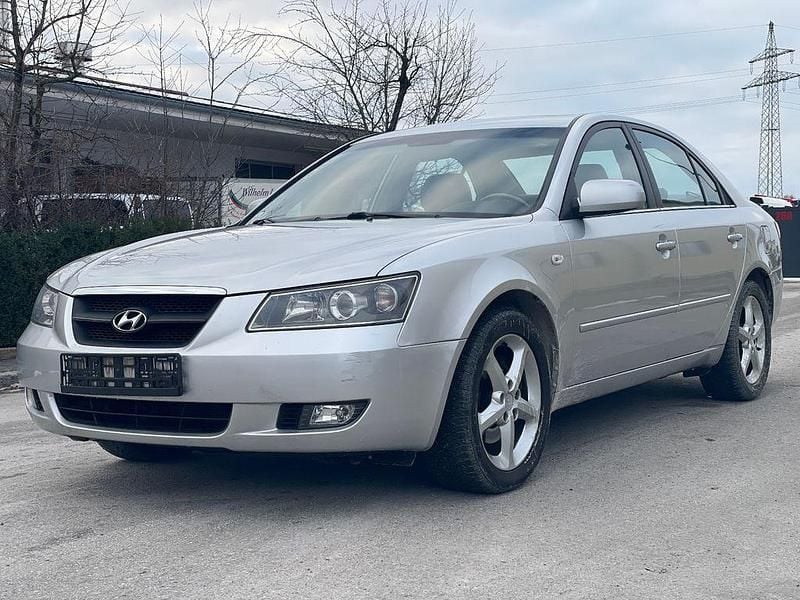 Gebraucht Hyundai Sonata 140 PS (102 kW) 2008 Silber Limousine