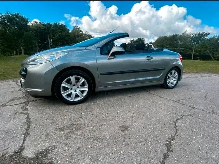 Gebraucht Peugeot 207 CC Sport 120 PS (88 kW) 2007 Silber Cabrio