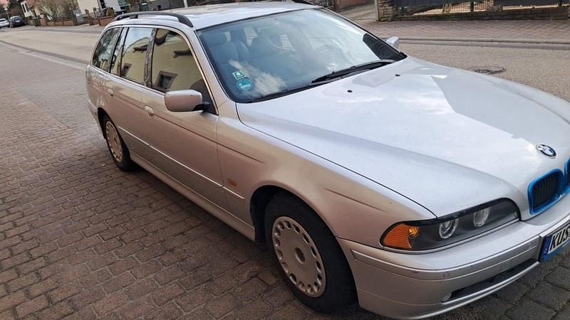 Gebraucht BMW 520 170 PS (125 kW) 2000 Silber Kombi