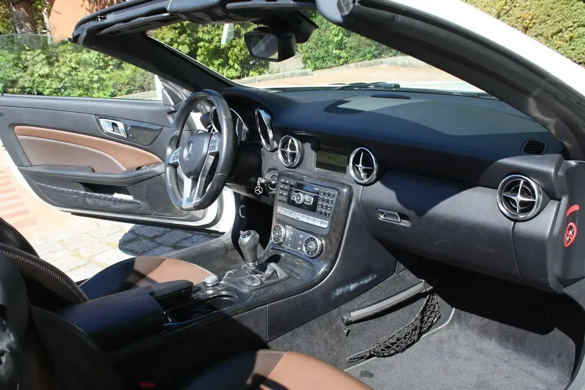 Gebraucht Mercedes SLK200 184 PS (135 kW) 2011 Weiß Cabrio