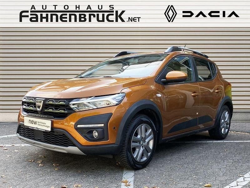 Orange Gebraucht 2022 Dacia Sandero Comfort Kleinwagen | 15.490 € (Fairer Preis) - Bild 1/4