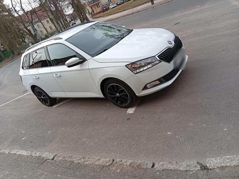 Gebraucht Skoda Fabia 95 PS (69 kW) 2020 Weiß Kombi