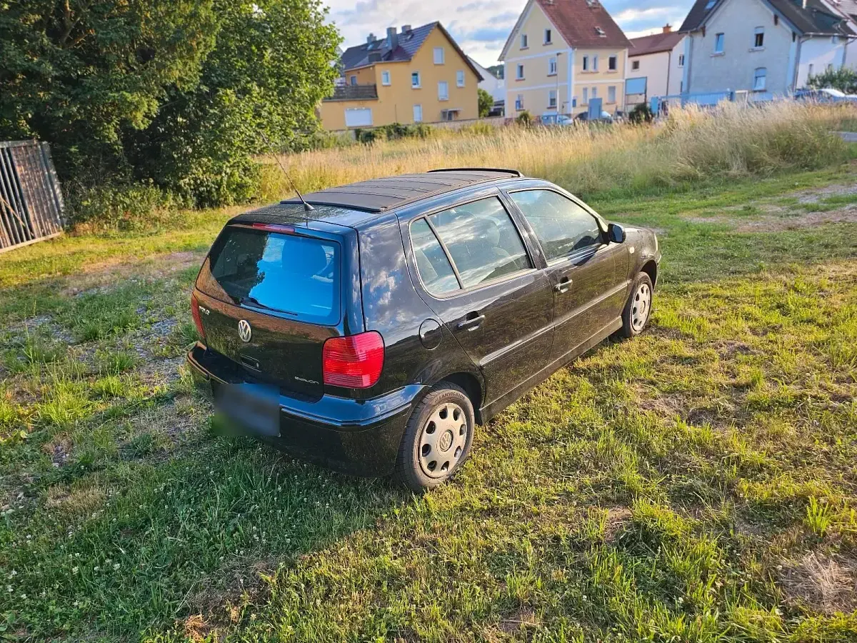Gebraucht VW Polo 60 PS (44 kW) 2001 Schwarz Kleinwagen