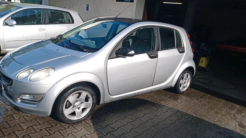 Andere außenfarben Gebraucht 2006 Smart ForFour Kleinwagen | 1.400 € (Guter Preis) - Bild 1/4